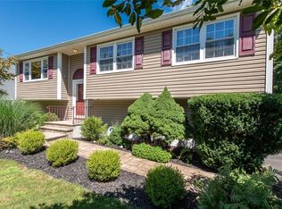 59 Cardinal Dr, Poughkeepsie, NY 12601