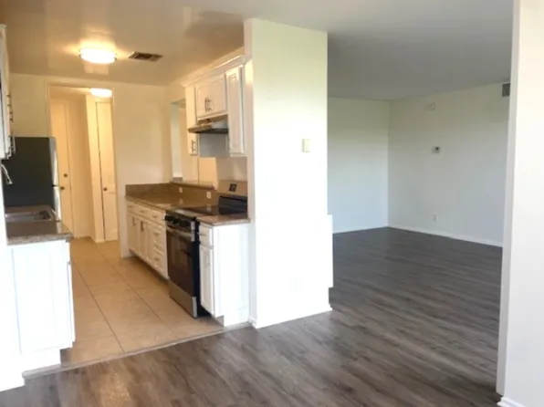 125 N Barrington Ave, 125 N Barrington Ave #Fb3434d04, Los Angeles, CA 90049
