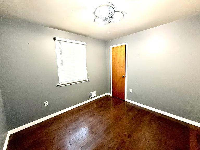 315 Ashford Rd — Photo 11