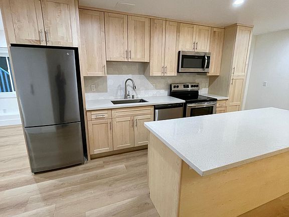 2nd image of 486 Funston Ave #2