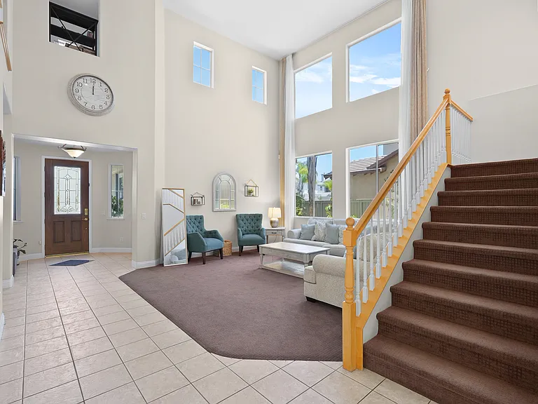 33389 Barrington Dr — Photo 6