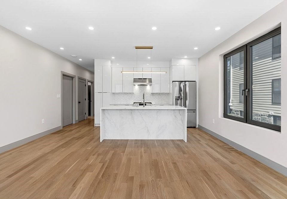 1st image of 32 McKone St