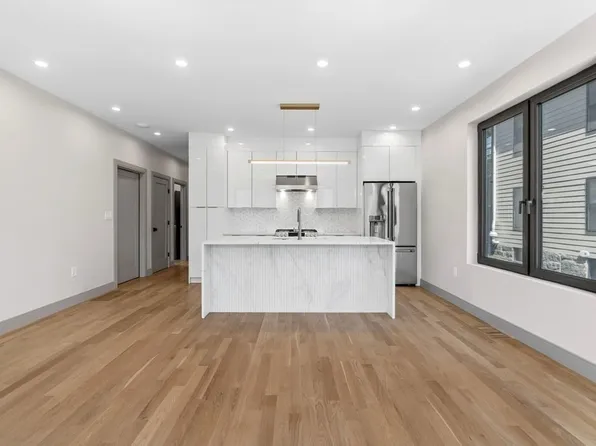 32 McKone St, Dorchester, MA 02122