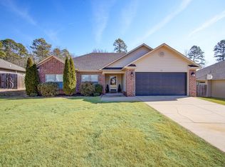 155 Cambridge Dr, Hot Springs, AR 71913