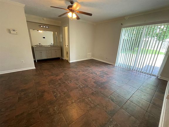 5th image of 6943 Foxhurst Ln