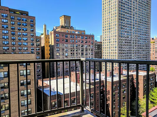 Rented by PocketBroker Inc | media 34