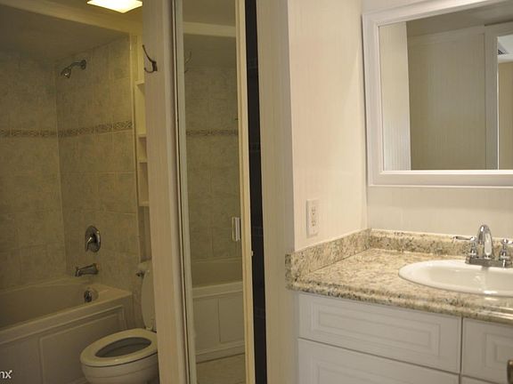 Sandalwood Guest Bath TheShattowGroup