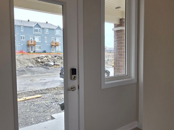 626 Expansion Rd, Ottawa, ON K2J 7G3