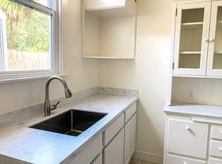 823 Central Ave #A, Alameda, CA 94501