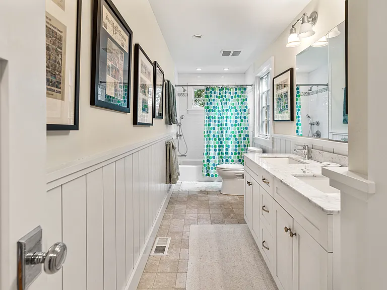 379 Ferry Rd — Photo 13