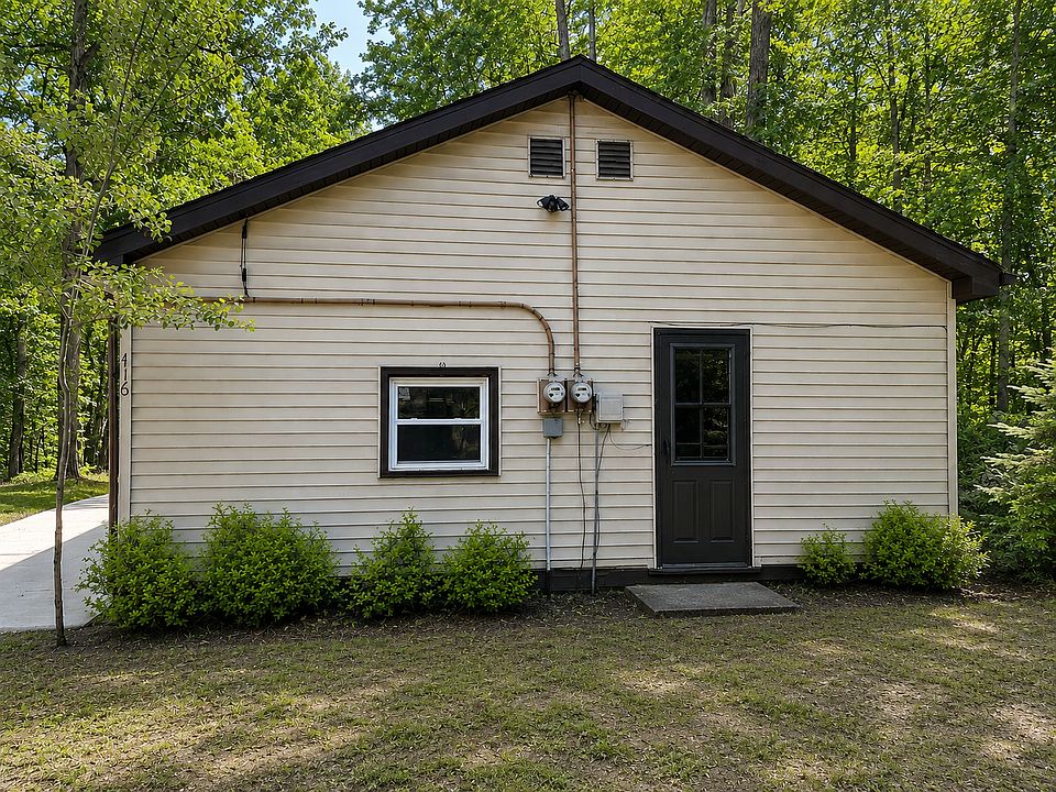 1st image of 416A Manitowish St