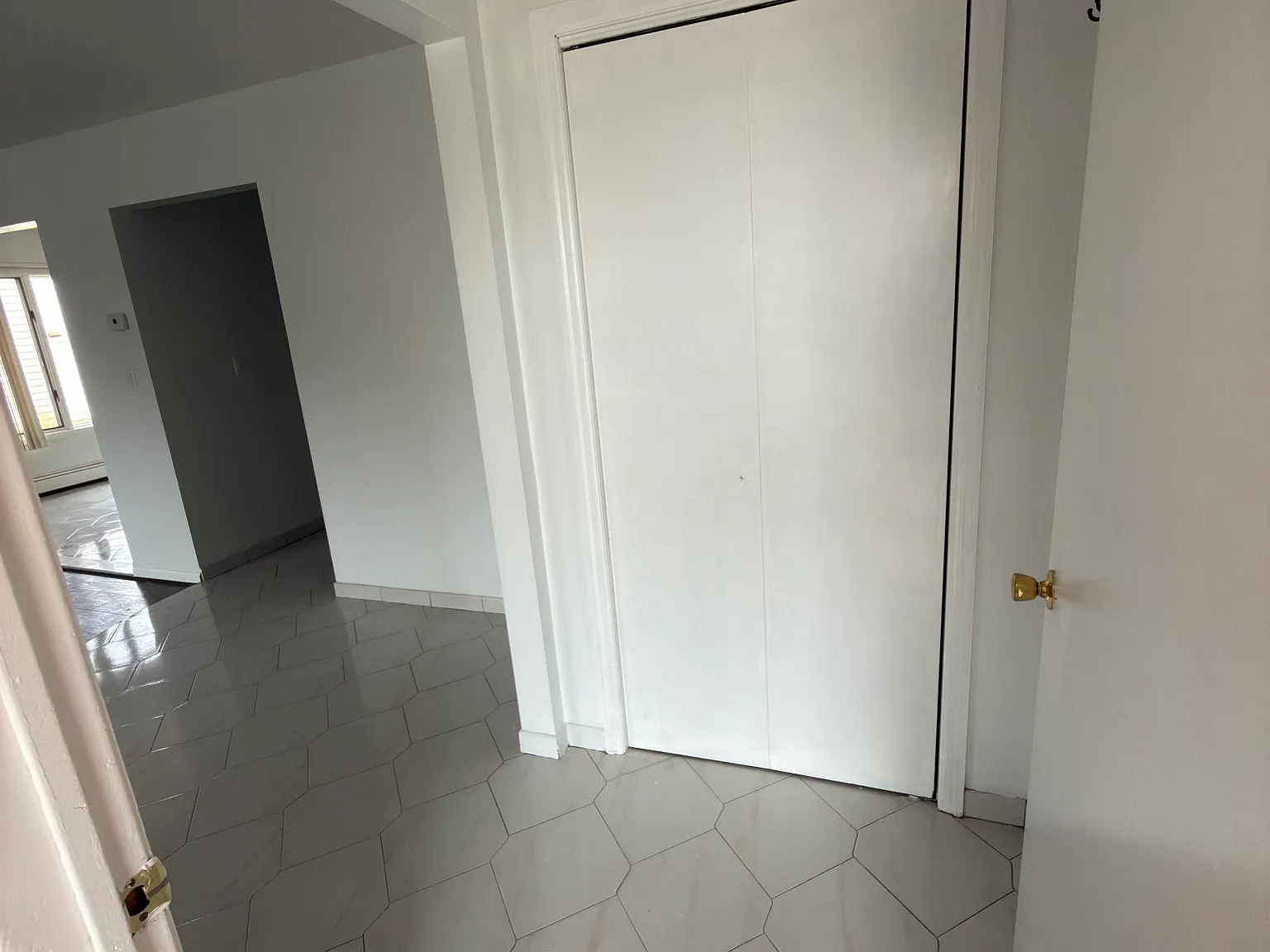 3 bed, 1600 sqft, $3,200 — Photo 3