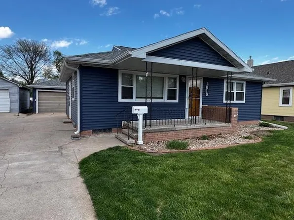 1810 W 8th St, Hastings, NE 68901
