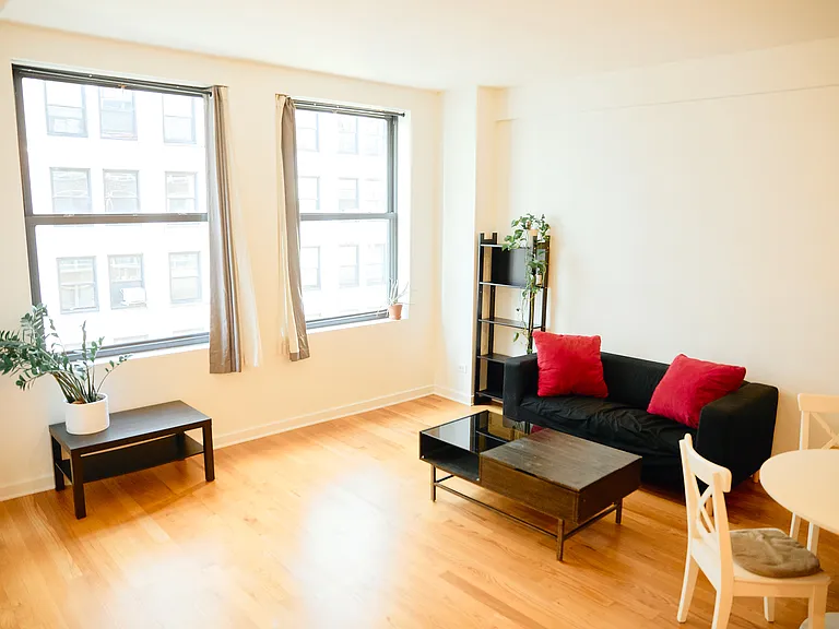 5 N Wabash Ave #1303 — Photo 4