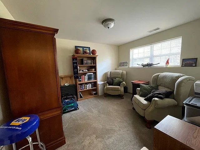 1011 Ellsworth Dr — Photo 5