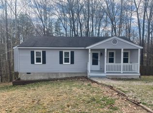 5119 Glen Tara Dr, Midlothian, VA 23112