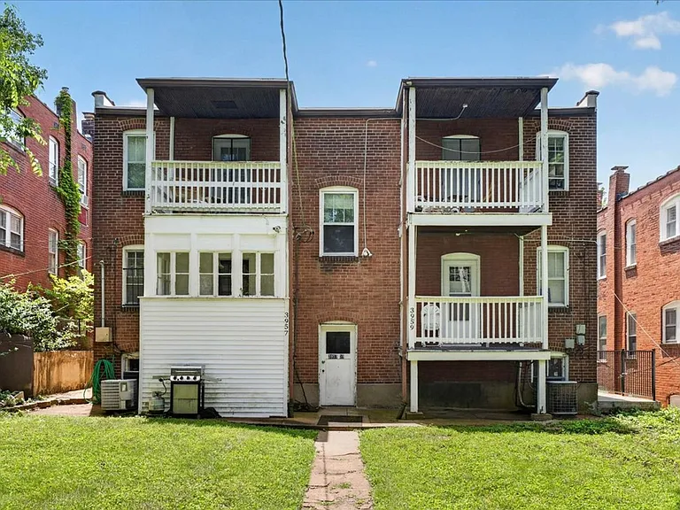 3957 McDonald Ave #1F — Photo 18