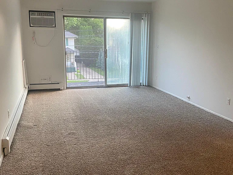 Photo of adjacent apartment, same layout