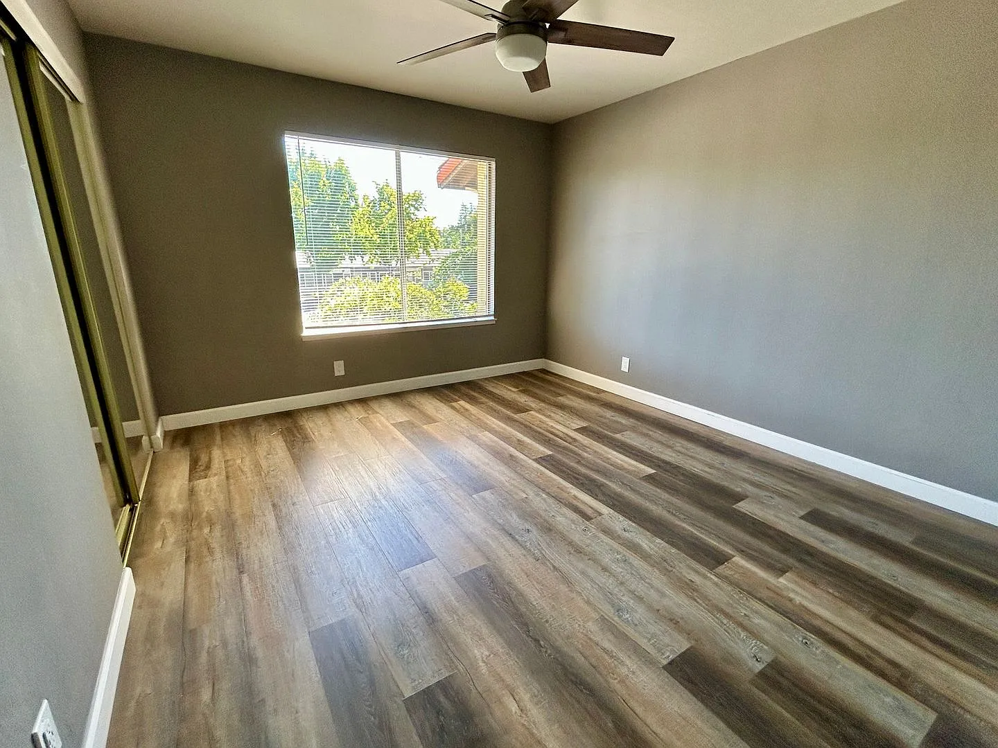 Updated townhome in the heart of Fremont — Photo 4