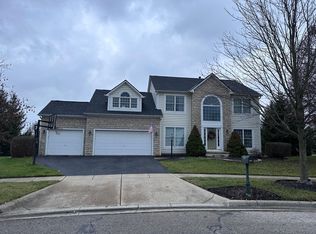 7574 Fairfield Lakes Dr, Powell, OH