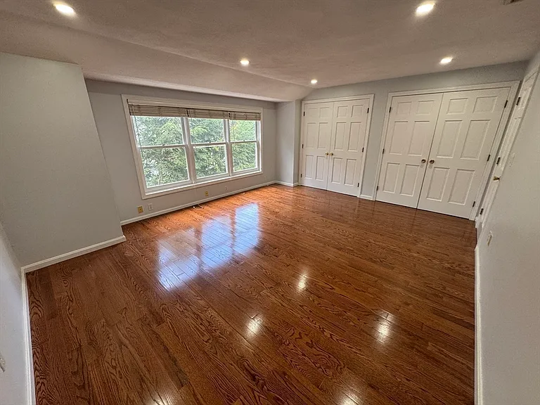 1045 Washington St #2 — Photo 16