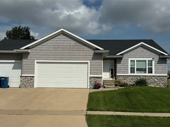 175 Driftwood Ln, Fairfax, IA 52228
