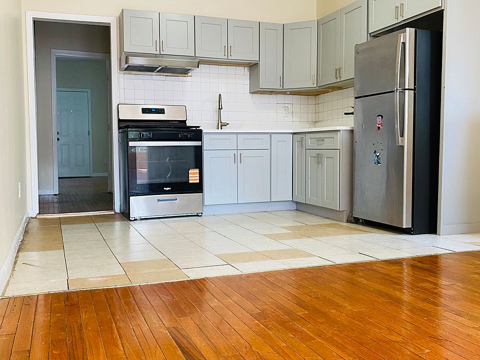 1st image of 52 3rd St Floor 2