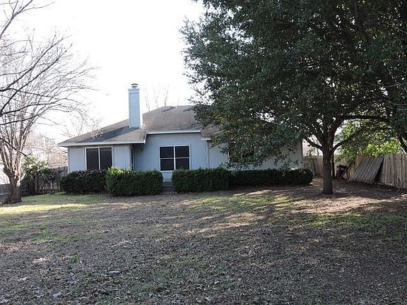 3rd image of 2004 Lantana Dr