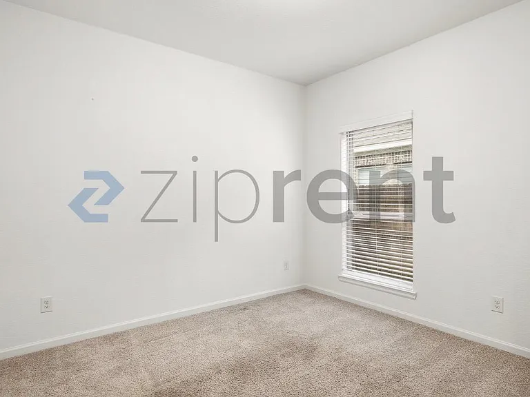 19110 Brindled Bay Ct — Photo 13
