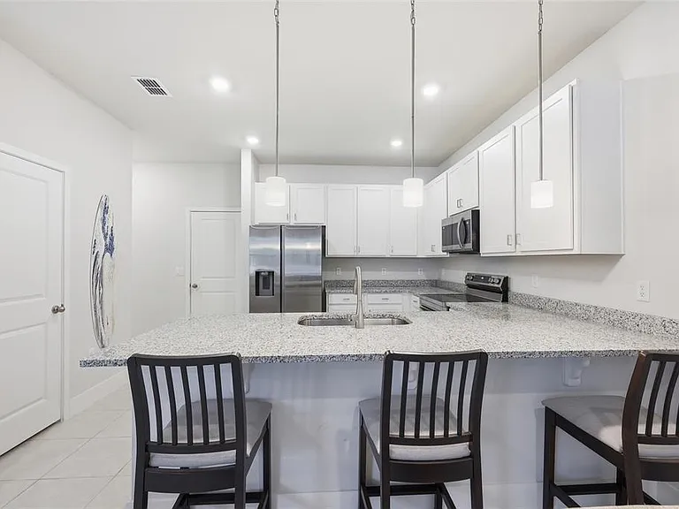 6917 Five Oaks Dr — Photo 10