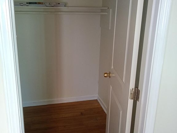 2nd image of 1105 W Russell Pl