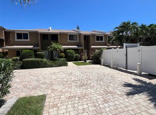 3409 SE 8th St, Pompano Beach, FL 33062