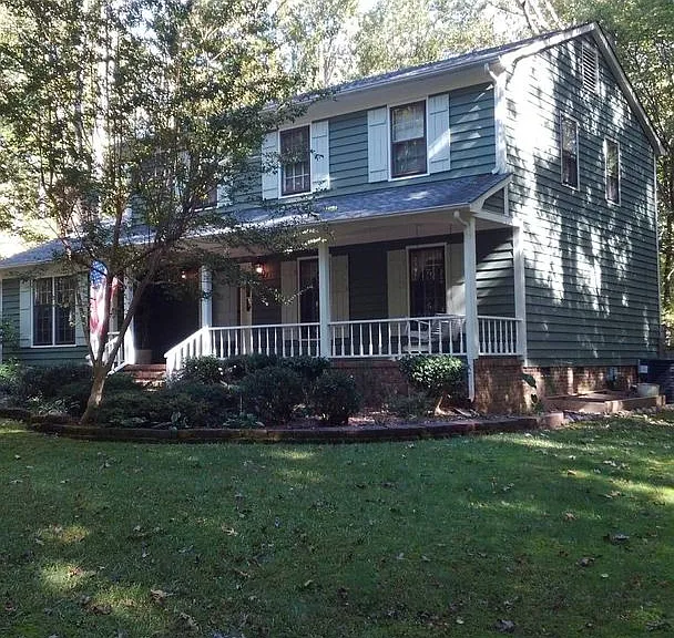 433 Raintree Dr — Photo 2