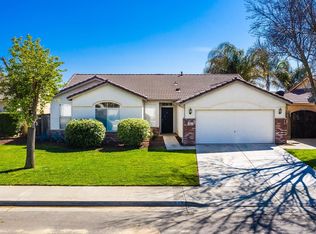 961 N Star Dr, Hanford, CA 93230
