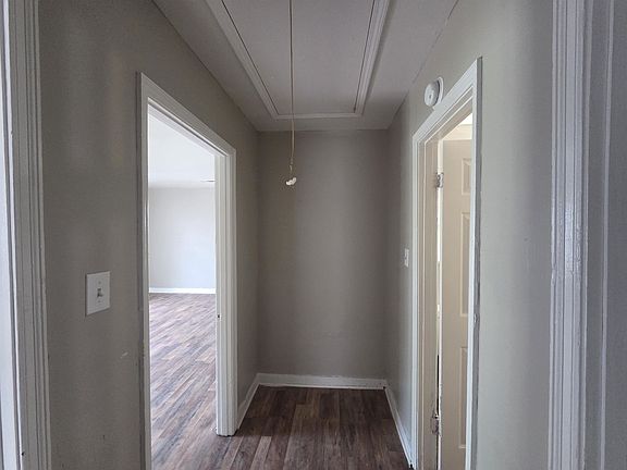 5th image of 4047 Chelsea Ave