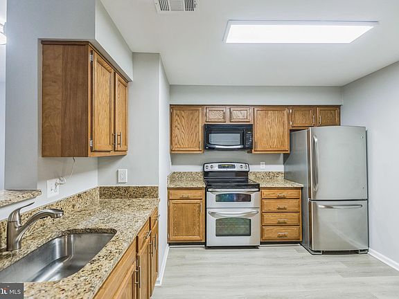 4th image of 7503 Ashby Ln Unit H