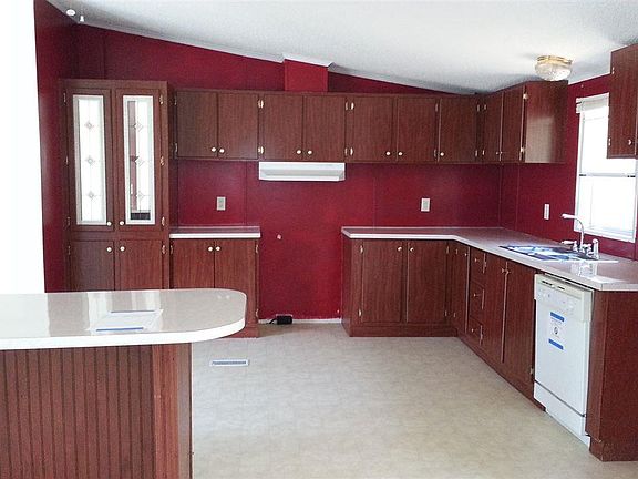 5th image of 1229 Suncrest Ave