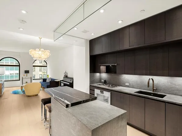130 William Street 10F image 1 of 7