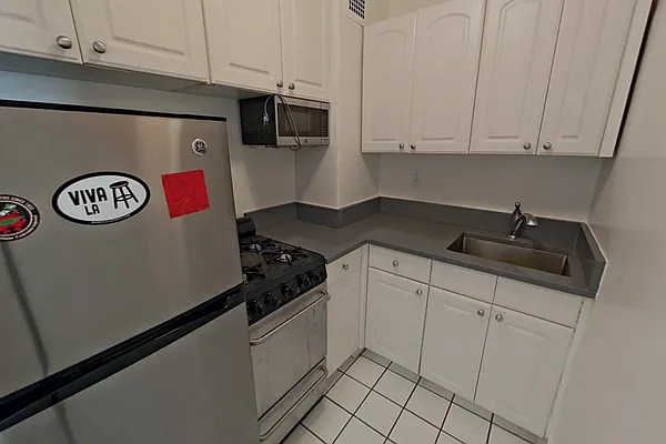 Rented by Platinum Properties | media 12