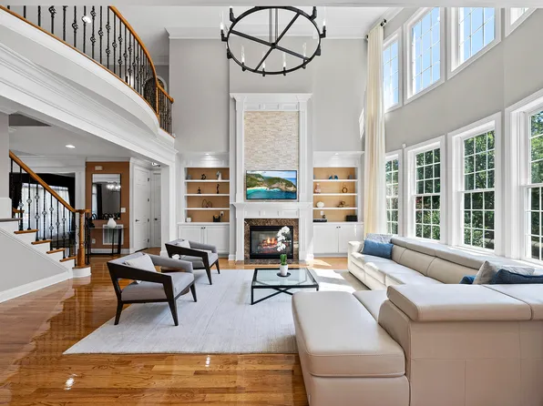 105 Level Ridge Dr, Cary, NC 27519