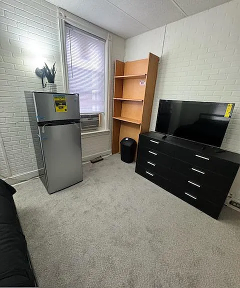 1716 W Erie Ave #3 — Photo 3