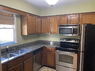 1927 Trexler Ct — Photo 3
