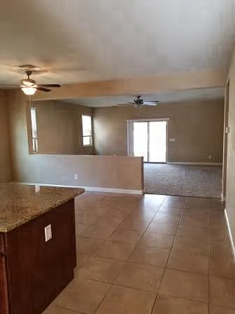 3 bed, 2.5 bath, 2010 sqft, $1,700 — Photo 2