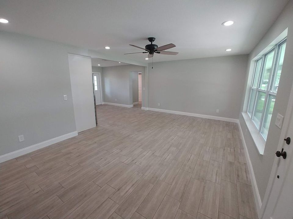1st image of 4027 Condor Ln