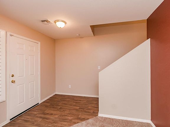 3rd image of 5913 E Paradise Ln