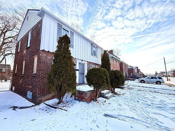 3rd image of 16576 Ilene St