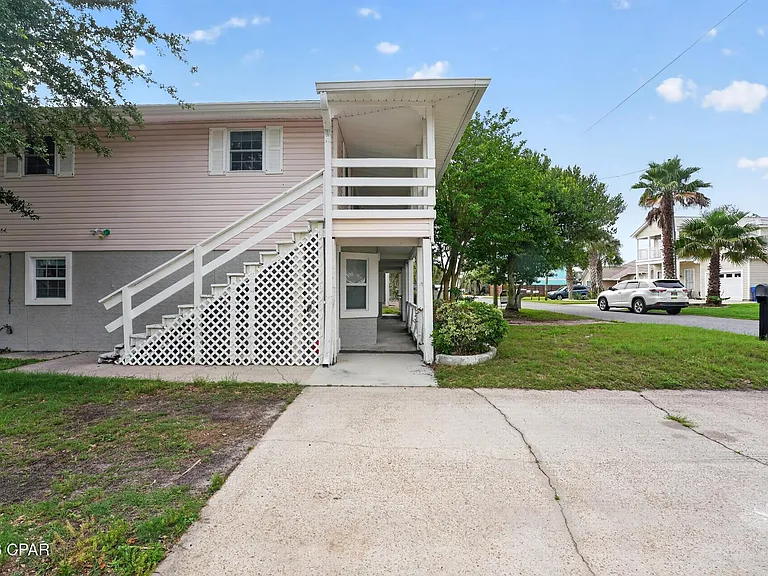 14108 Pelican St — Photo 2