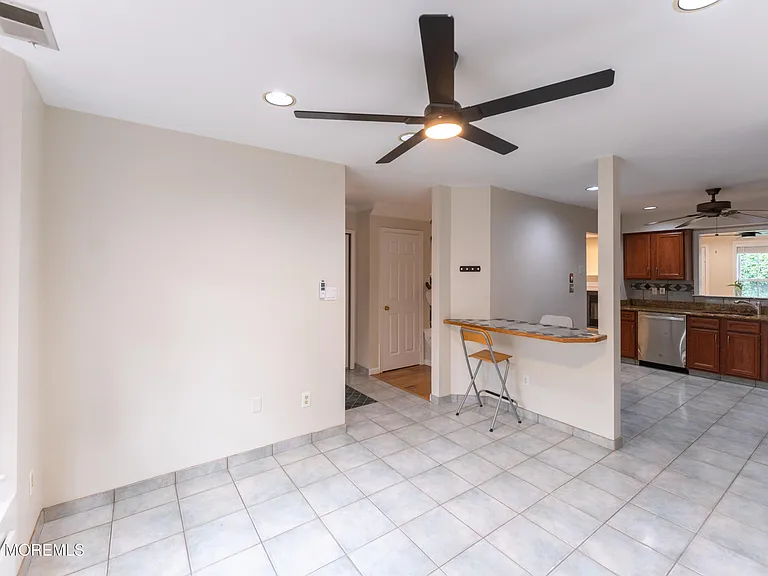 314 Towne Dr #10-4 — Photo 5