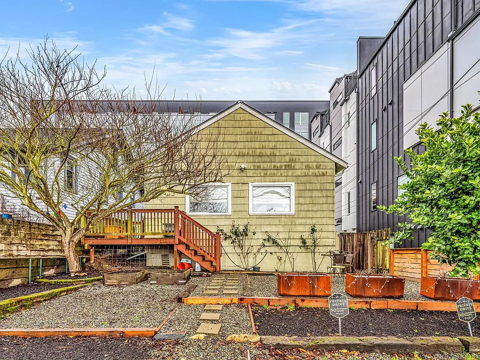 8526 16th Ave NW