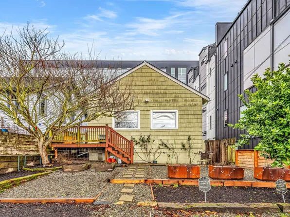 8526 16th Ave NW, Seattle, WA 98117
